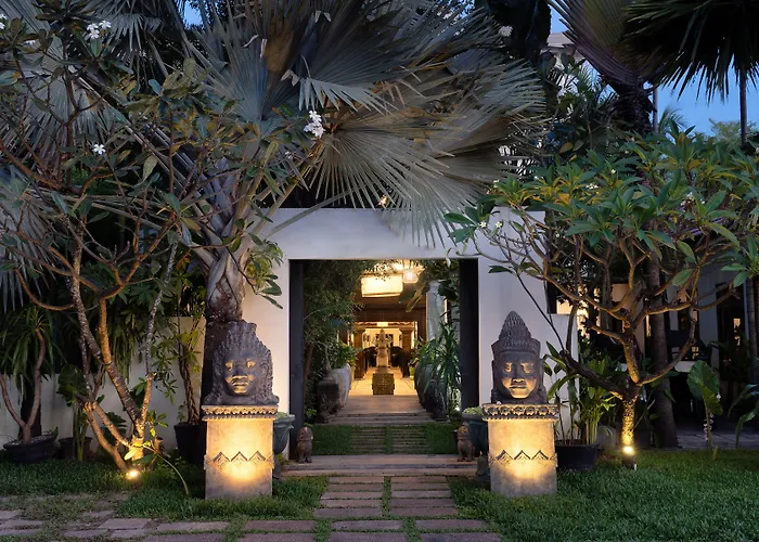 Hotel The Community - 4*