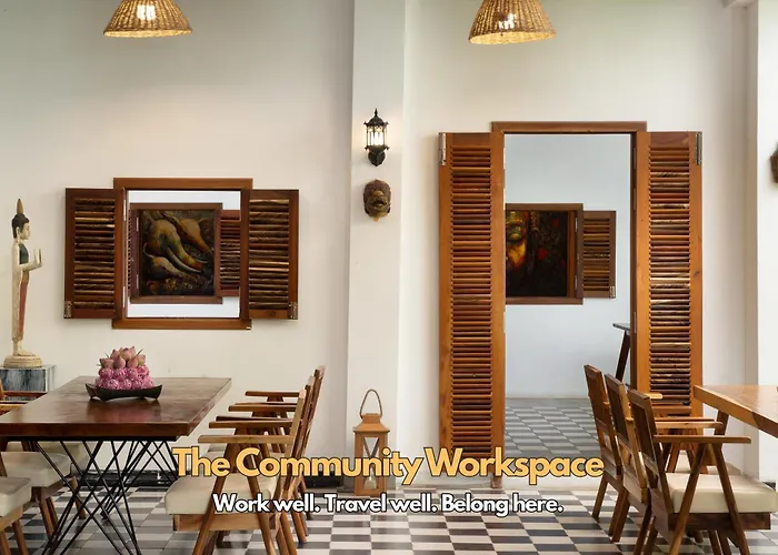 The Community - Hotel