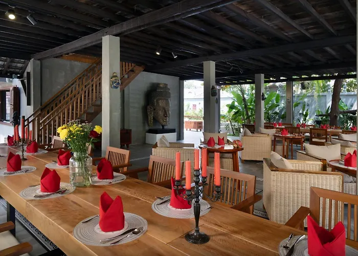 The Community - Hotel 4*