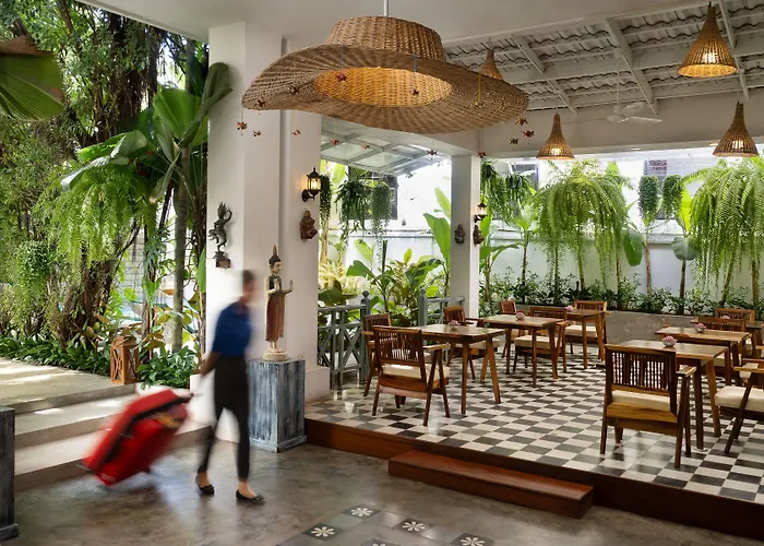 Hotel The Community - 4*