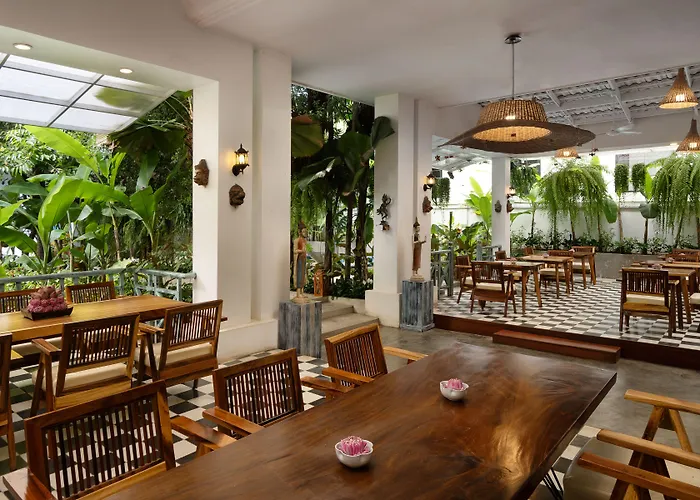 Hotel The Community - 4*
