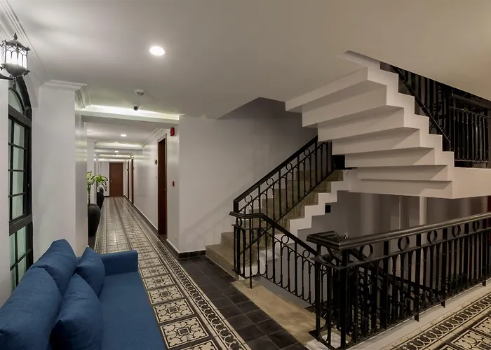 Hotel The Community - 4*